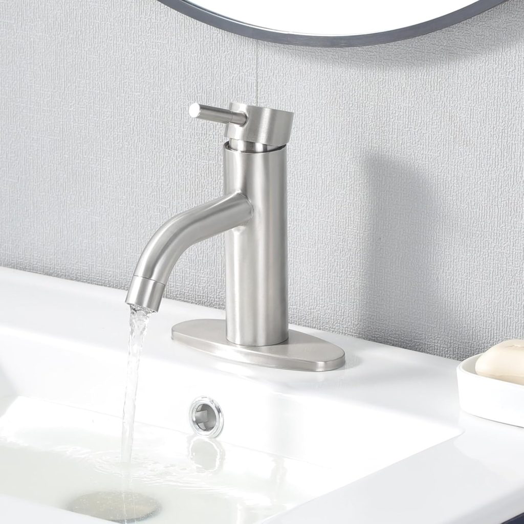 Single Hole Bathroom Sink Faucet with Pop-up Drain